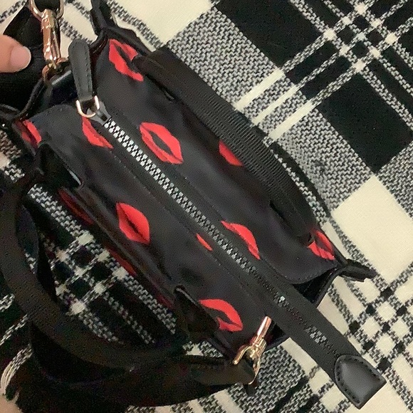Kate Spade lipstick kisses mini tote purse - Picture 7 of 11